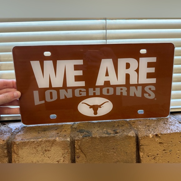 Texas Longhorns Set of Two Orange and White Acrylic License Plates - Picture 4 of 5